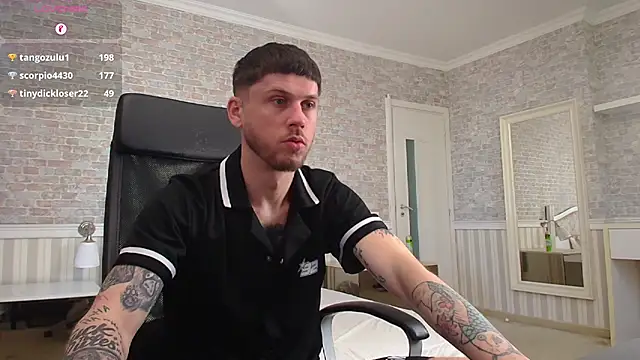 Онлайн чат XXX JonahShaw