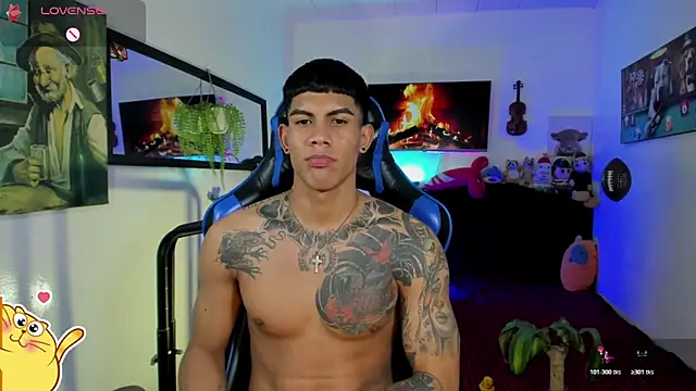 Damian_latinxxx: διαδικτυακό σόου στην κάμερα