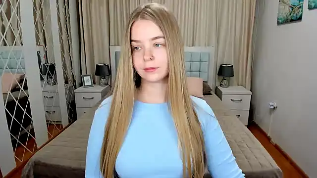 دردشة SirenaDoll الجنسية المباشرة