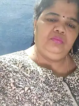 tamilthanushri's Live XXX Chat