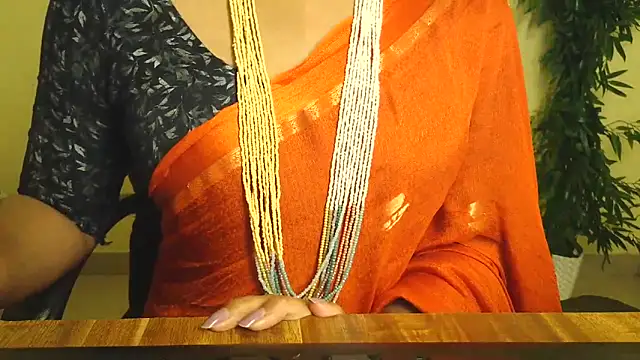 Mallu_Neelaanjanam Adlı Modelin Web Kamerası Şovu