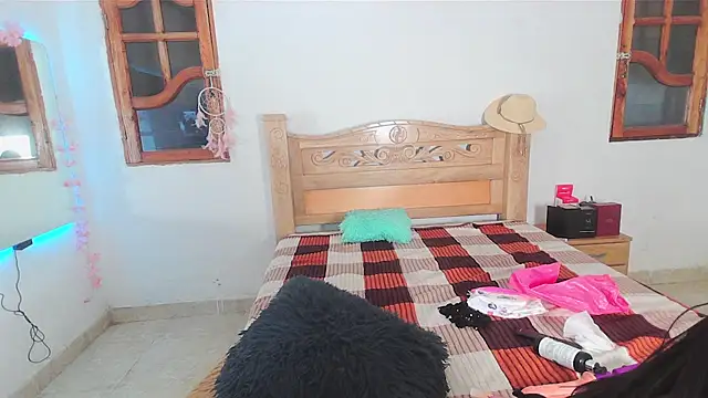 bratz_glloe Adlı Modelin Canlı XXX Sohbeti