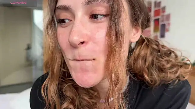 cutiemari Adlı Modelin Canlı XXX Sohbeti