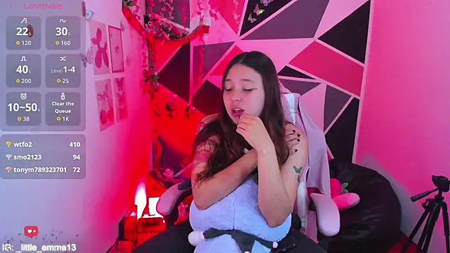 Czat XXX na żywo – little_emma0