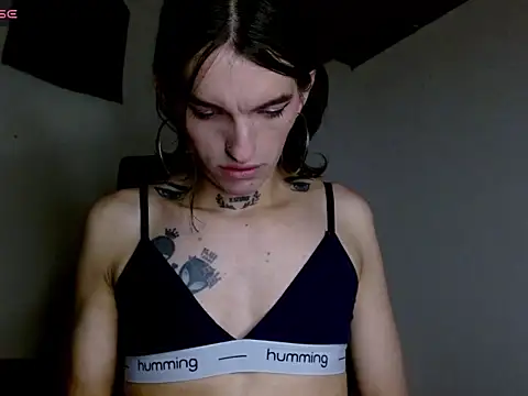 Scarlett_crastrawberry Adlı Modelin Canlı XXX Sohbeti