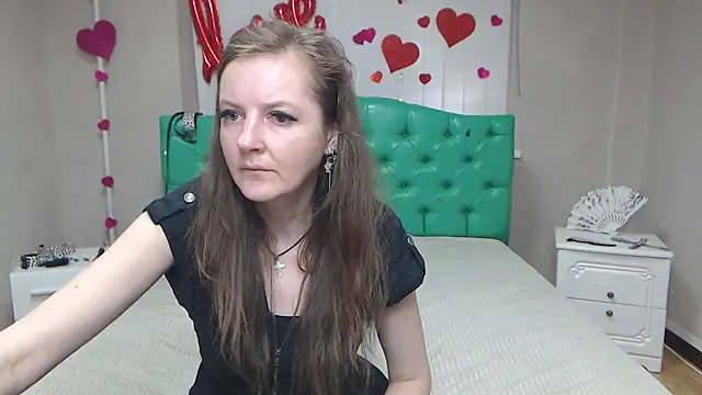 MeganPirs: онлайн-секс-чат