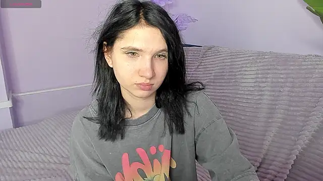 Kitty_Blondie Adlı Modelin Canlı XXX Sohbeti