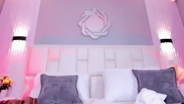 KataThonpson: онлайн-секс-чат