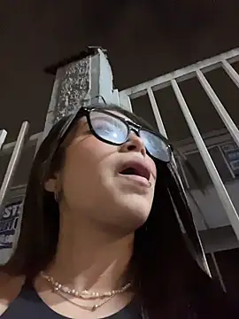 Chat XXX en directo de Mady_Pink