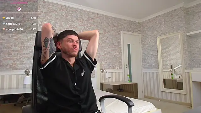 Chat XXX ao vivo de JonahShaw