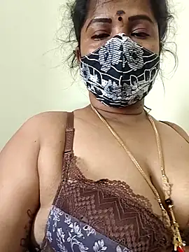 gaurika18's Webcam Show