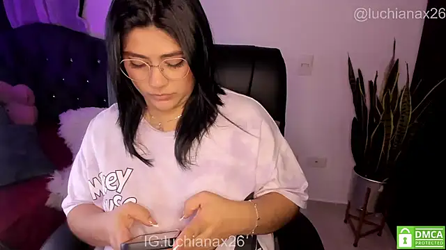 lucy26_ 现场XXX聊天