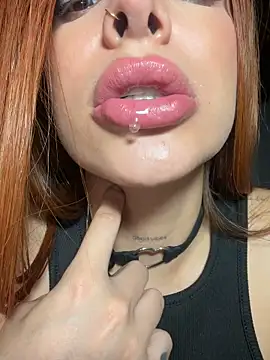 Chatroom XXX en direct de CiaraMorettii