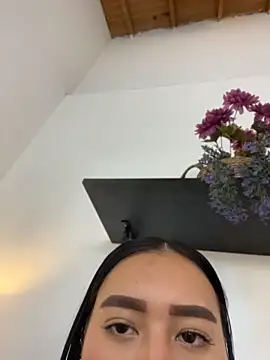 Chat +18 de GiaValenti ao vivo