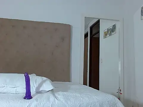 chikihottt webkamerás műsora