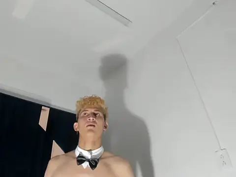 Ian_Savage webkamerás műsora