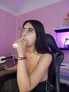 แชท XXX สดของ Valk_submissive