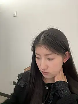 Chat +18 de Mina_ovo ao vivo