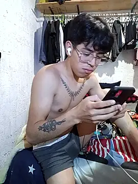 FAVOJS Live XXX Chat