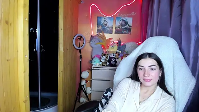 دردشة Fiery_Brunette_ الجنسية المباشرة