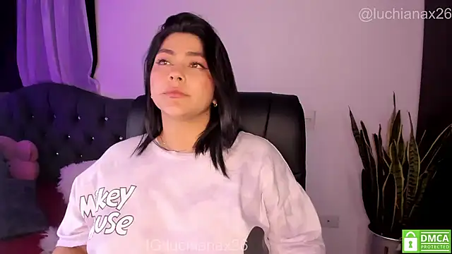 lucy26_ Chat XXX live