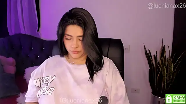 Chat +18 de lucy26_ ao vivo