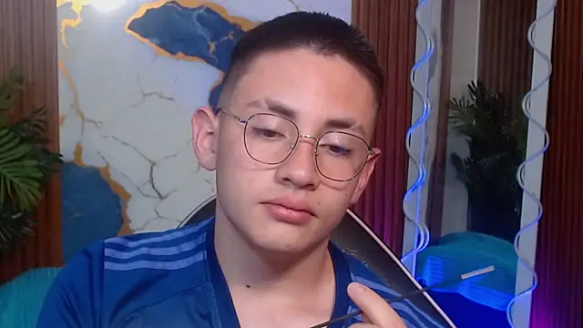 Andres_Tayのウェブカメラシ ョー