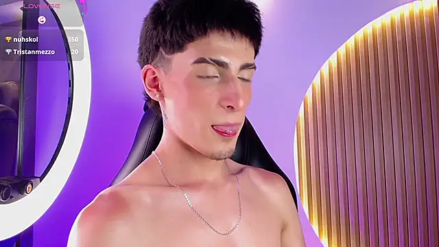 MateoMitchell Show Webcam