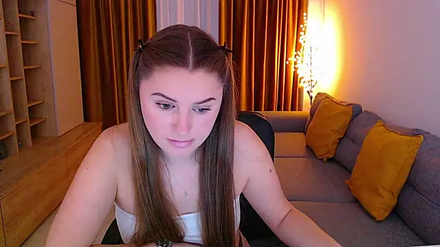 mia_bloomy – Naživo XXX chat