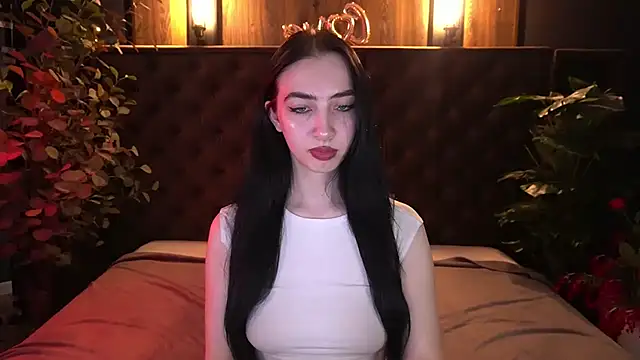 WildKittenX_'s Live XXX Chat