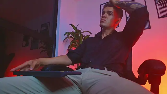 ALPHA_DOMINUS_: απευθείας συνομιλία ΧΧΧ