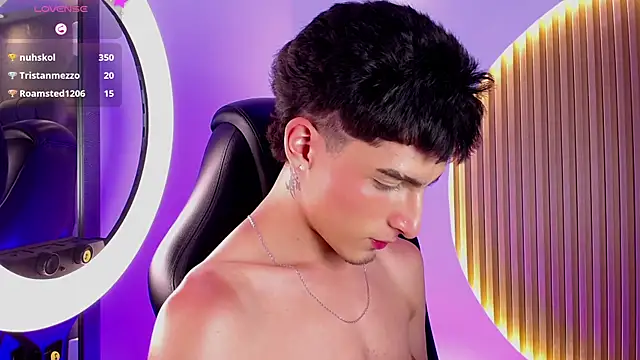 MateoMitchell 网络视讯表演