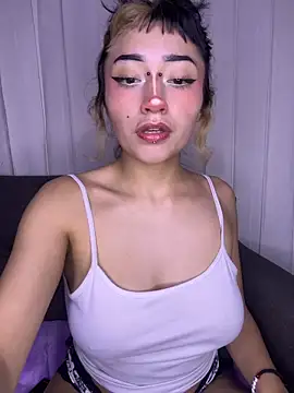 baby_akuma Chat XXX live