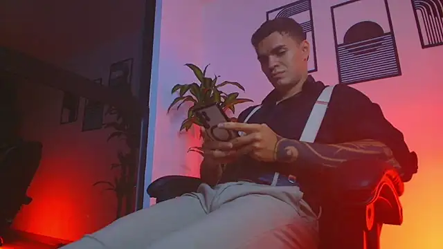 ALPHA_DOMINUS_ Pertunjukan Webcam