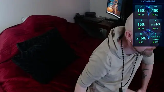 Pokazy przed kamerką – MaxRouger