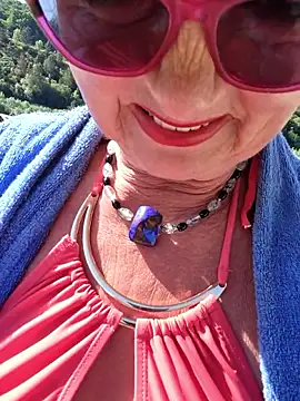 Hot-Muci Chat XXX live