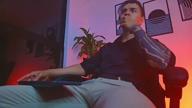 ALPHA_DOMINUS_n Live XXX chat