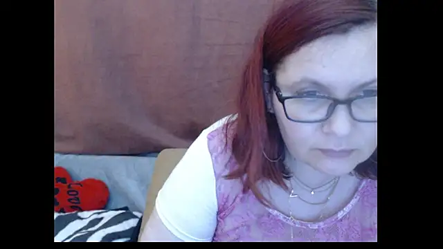 PlayfullMatureのライブXXXチャット