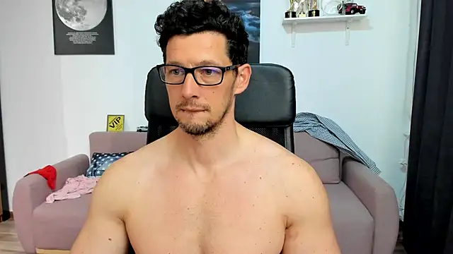 BrutusK08 webkamerás műsora