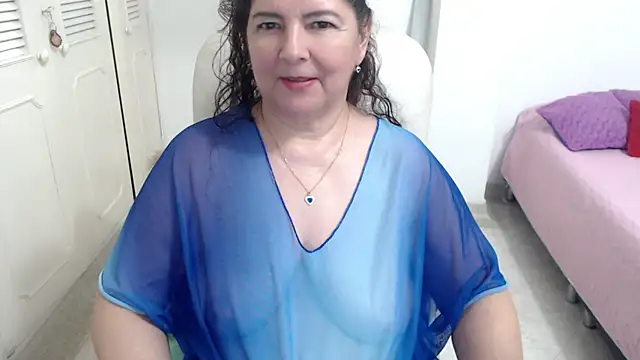 leonela_69のライブXXXチャット