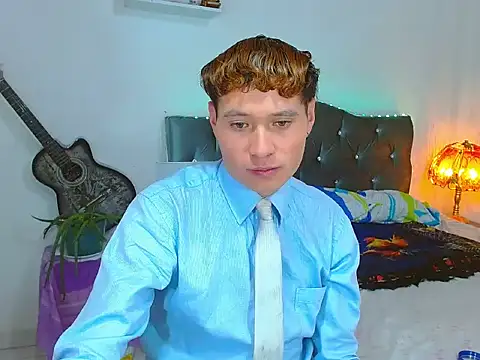 _Santi2 Chat XXX live