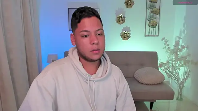 Akon_2XXX Pertunjukan Webcam