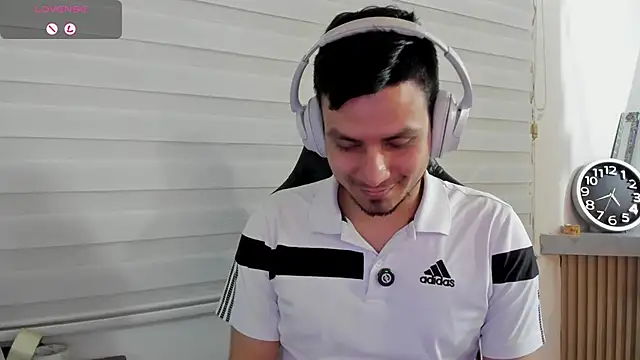 Show modela Rick_Adams na web-kameri