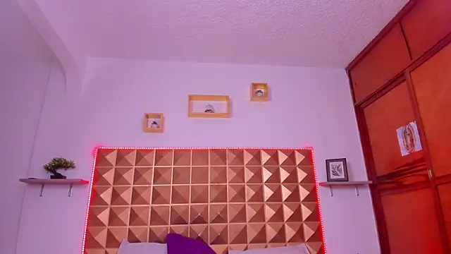 Chat XXX ao vivo de Naughty_Kat_