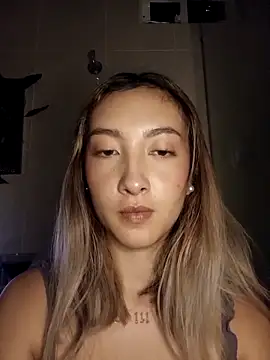 Laurenn_Sweet Chat XXX live