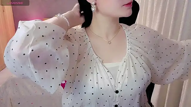 JENNIE-16 Show Webcam