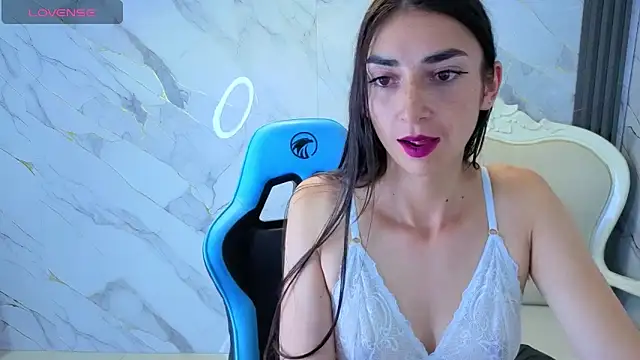 Maily_a_ Chat XXX in diretta