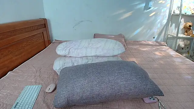 Hellokittytztmのウェブカメラショー