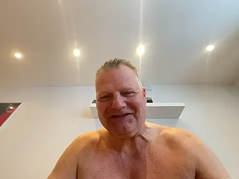 The_Oldbull webcam show