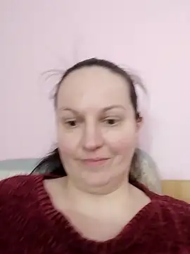 BustyLadyAlma's Live XXX Chat